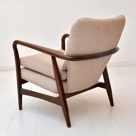 CN Design Lounge Chair