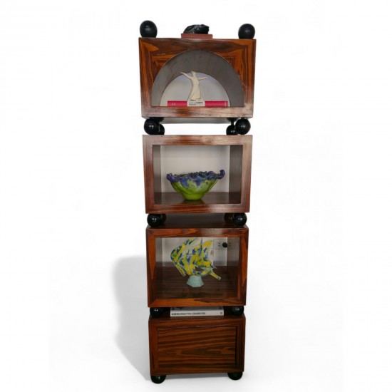 The DecoSphere Bookshelf